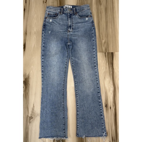 Daze Women's 27 Hug Jeans High Rise Cropped Boot Leg Distressed Raw Hem Stretch - Picture 2 of 10